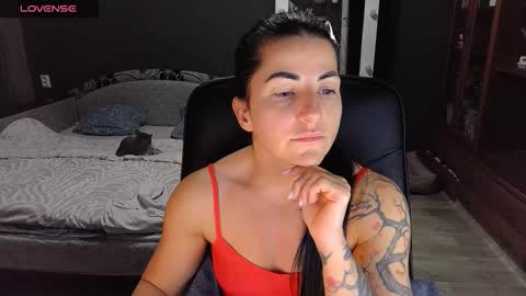 Ava online show from December 2, 2025, 12:21 pm