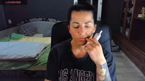 Ava online show from April 18, 2026, 9:35 am