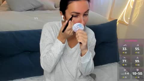 Snapshot of ava_athena chatting on September 30, 2025, 5:01 am Ava online show from September 30, 2025, 5:01 am