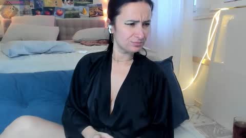 Snapshot of ava_athena chatting on October 10, 2025, 7:07 am Ava online show from October 10, 2025, 7:07 am