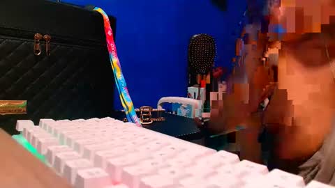 Ava online show from January 21, 2025, 10:08 am