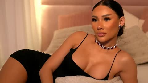 Ava online show from April 21, 2026, 2:51 am