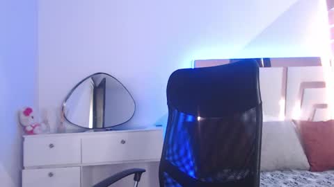 ava jhons online show from September 28, 2025, 6:35 pm