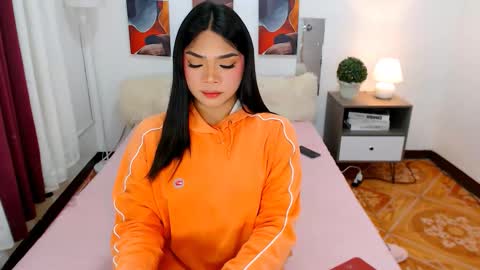 Ava online show from October 17, 2025, 6:38 am