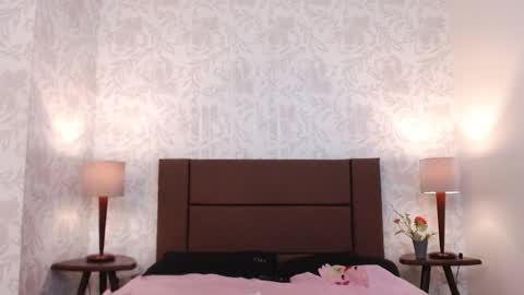 Snapshot of ava_raye chatting on December 2, 2025, 6:58 pm Ava online show from December 2, 2025, 6:58 pm