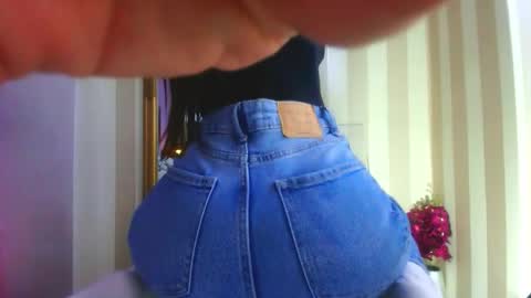 avaaaddamss online show from February 4, 2026, 10:10 am