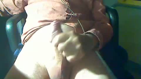 avan05 online show from December 16, 2025, 1:43 am