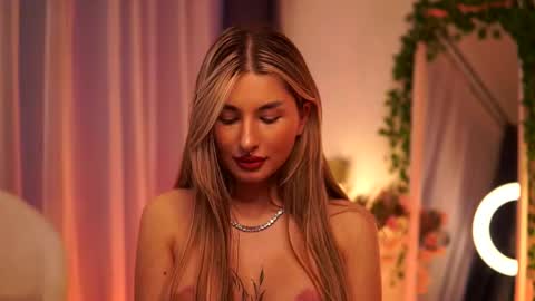 Carina online show from February 25, 2025, 4:46 am