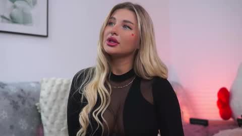 Carina online show from November 27, 2025, 10:34 pm