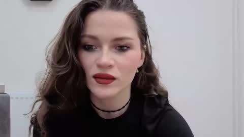 Aveline online show from April 3, 2026, 5:33 pm