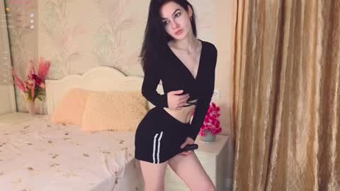 aveloria online show from October 8, 2025, 6:16 pm