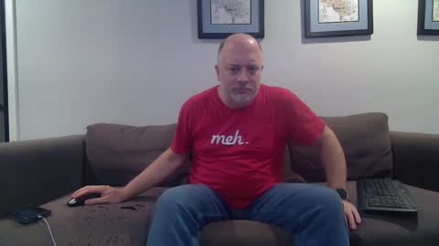 Snapshot of averagegreg chatting on September 14, 2025, 4:11 am Greg online show from September 14, 2025, 4:11 am