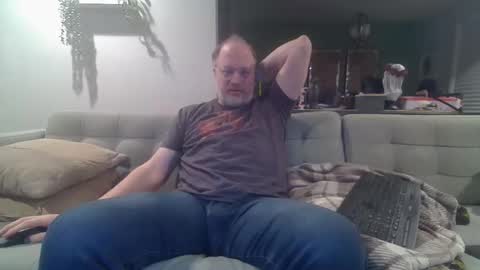 Snapshot of averagegreg chatting on January 16, 2026, 10:58 pm Greg online show from January 16, 2026, 10:58 pm