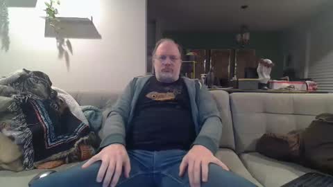 Snapshot of averagegreg chatting on February 5, 2026, 4:28 am Greg online show from February 5, 2026, 4:28 am