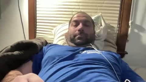 averagejoe345977 online show from March 1, 2026, 8:27 am