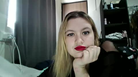 Snapshot of avery_doll21 chatting on June 23, 2026, 6:06 pm Avery Doll online show from June 23, 2026, 6:06 pm
