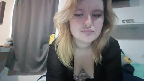 Snapshot of avery_doll21 chatting on July 11, 2026, 6:43 pm Avery Doll online show from July 11, 2026, 6:43 pm