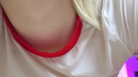 Snapshot of avgustina_love chatting on January 31, 2025, 2:39 pm avgustina_love online show from January 31, 2025, 2:39 pm
