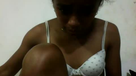 avontsoaldy online show from October 17, 2025, 5:48 pm