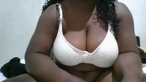 avril254 online show from January 11, 2026, 2:11 pm