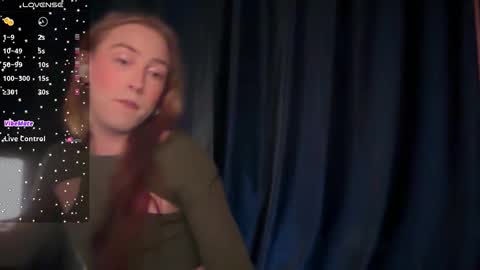 avril_pearly_ online show from March 22, 2026, 6:33 pm