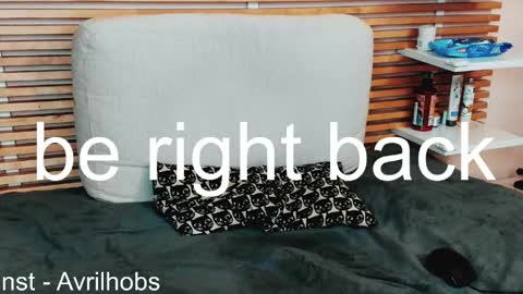 Avril online show from April 11, 2026, 8:02 pm