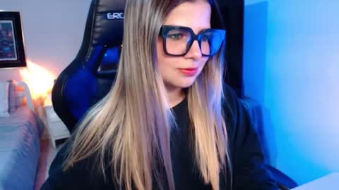 Avrill Morgan online show from October 21, 2025, 8:31 pm