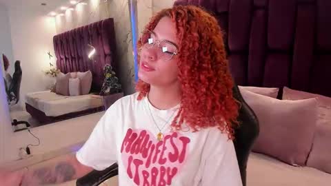 Avril  online show from December 2, 2025, 11:26 am