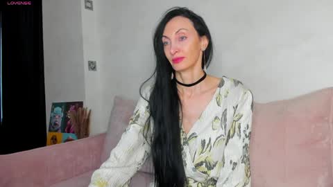 Avrora online show from April 10, 2026, 1:22 am
