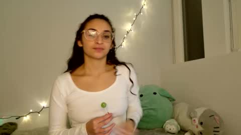 Snapshot of avvaiia chatting on January 8, 2026, 3:31 am Avaia online show from January 8, 2026, 3:31 am