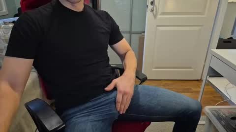 Snapshot of awesome_a chatting on October 8, 2025, 10:02 am A online show from October 8, 2025, 10:02 am