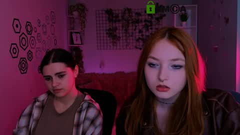 awesomeemma_ online show from May 11, 2026, 11:05 am