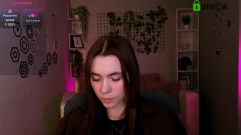 awesomeemma_ online show from May 15, 2026, 9:27 am