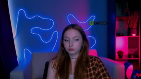 awesomeemma_ online show from May 17, 2026, 9:28 am