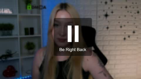 awesomeemma_ online show from May 27, 2026, 1:57 am
