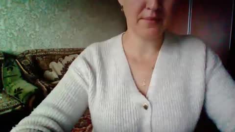 Snapshot of awesomeladyy chatting on September 30, 2025, 7:35 am awesomeladyy online show from September 30, 2025, 7:35 am