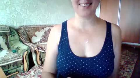 Snapshot of awesomeladyy chatting on October 6, 2025, 9:07 am awesomeladyy online show from October 6, 2025, 9:07 am