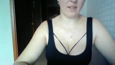 awesomeladyy online show from February 25, 2026, 8:57 am