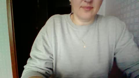 awesomeladyy online show from April 1, 2026, 8:15 am