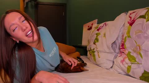 Snapshot of awgustina_sweetheart22 chatting on January 5, 2025, 1:47 pm Awgustina online show from January 5, 2025, 1:47 pm