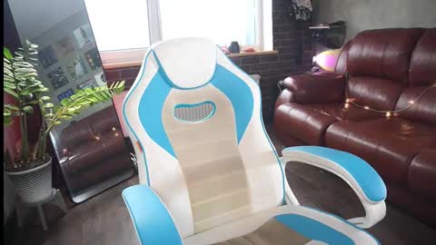 Alice online show from October 21, 2025, 11:22 am