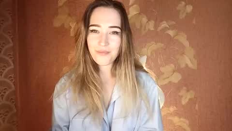 Awora Wolf online show from September 18, 2025, 8:33 pm