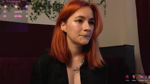 Snapshot of aww_burn chatting on October 22, 2025, 2:45 am Tris online show from October 22, 2025, 2:45 am