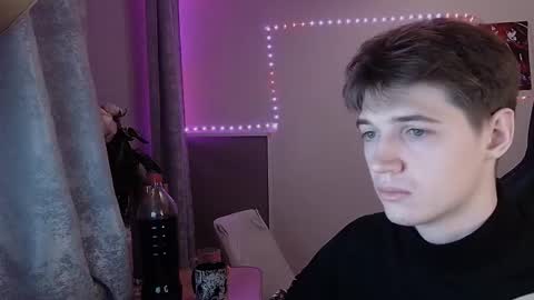 Snapshot of axel_0ne chatting on February 1, 2026, 12:48 pm axel_0ne online show from February 1, 2026, 12:48 pm