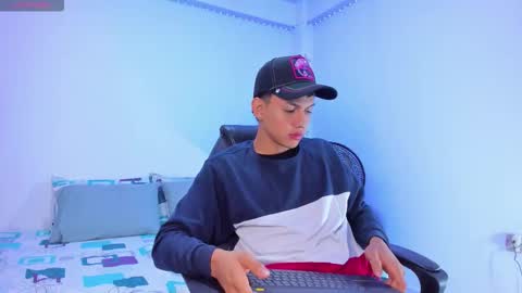 Snapshot of axel_cody_ chatting on October 22, 2025, 11:54 am AXEL online show from October 22, 2025, 11:54 am