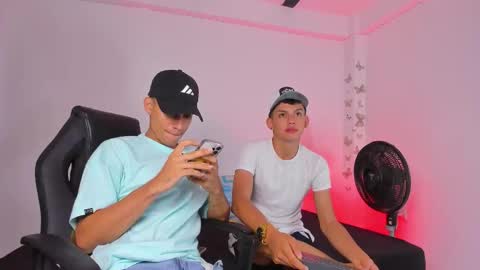 Snapshot of axel_cody_ chatting on November 17, 2025, 7:19 pm AXEL online show from November 17, 2025, 7:19 pm