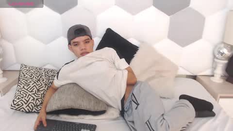 Snapshot of axel_forte chatting on February 25, 2025, 12:34 pm Axel Forte online show from February 25, 2025, 12:34 pm