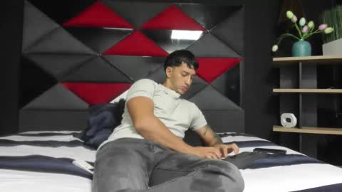 axel_hendrick online show from February 13, 2026, 11:50 am