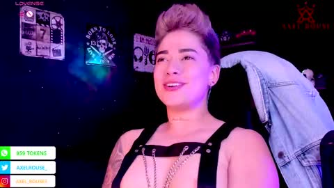 Snapshot of axel_rouse1 chatting on October 3, 2025, 11:57 pm Axel Rouse online show from October 3, 2025, 11:57 pm