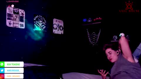 Snapshot of axel_rouse1 chatting on October 4, 2025, 7:01 pm Axel Rouse online show from October 4, 2025, 7:01 pm